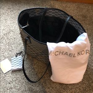 Michael Kors large Zip top Emery Tote